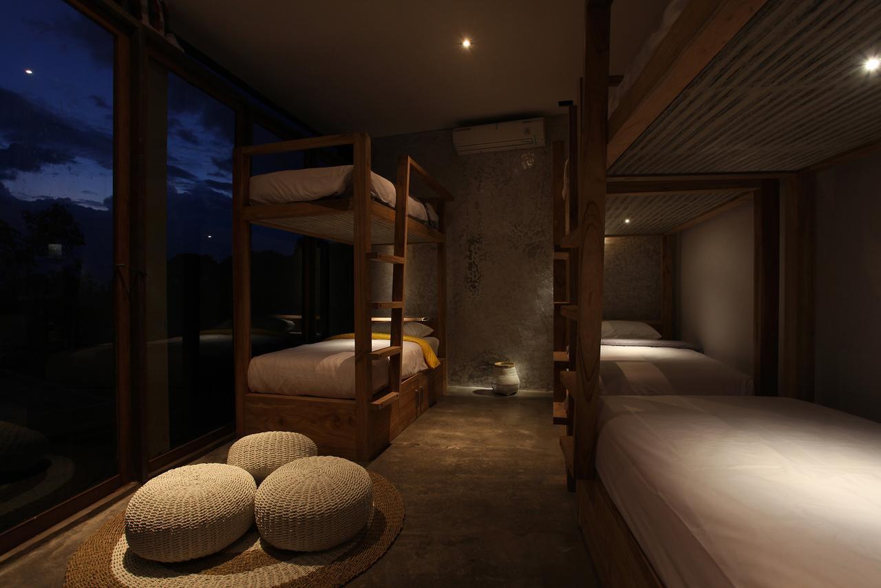 Bong Hostel Nusa Lembongan Kültér fotó